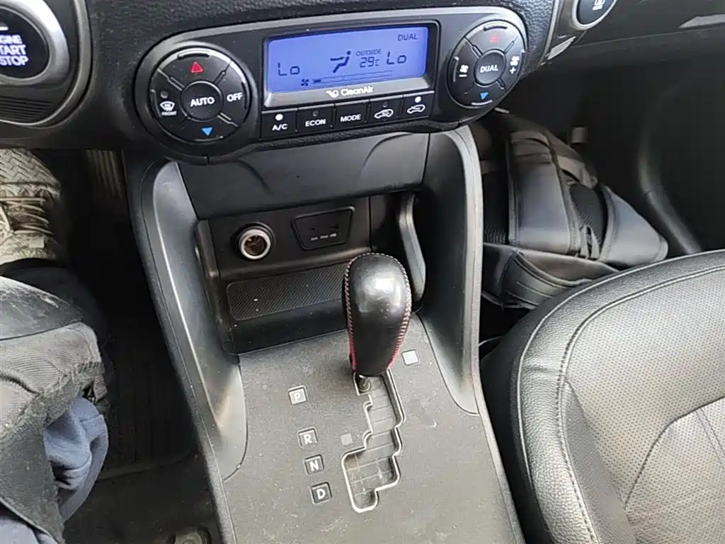 Hyundai Beijing Hyundai ix35 2015 2.0L Automatic 2WD Smart China V фото 14