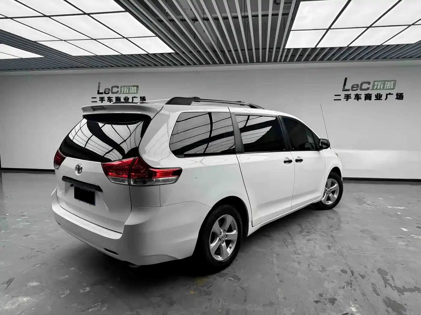 Toyota Sienna 2012