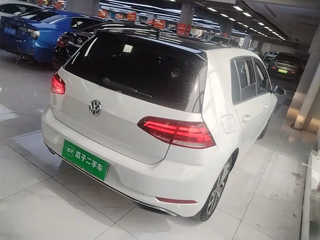 Volkswagen Golf 2020 Beloved Edition 280TSI DSG Comfort фото 7