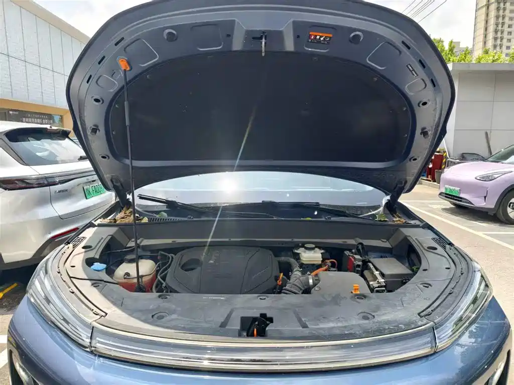 Geely Galaxy Galaxy Starship 7 EM-i 2025 120km Navigation Edition фото 16