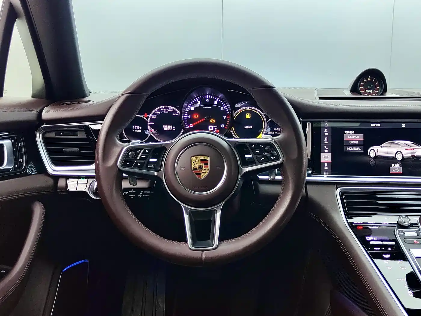 Porsche Panamera 2017 Panamera 4 Executive Long Wheelbase 3.0T фото 18