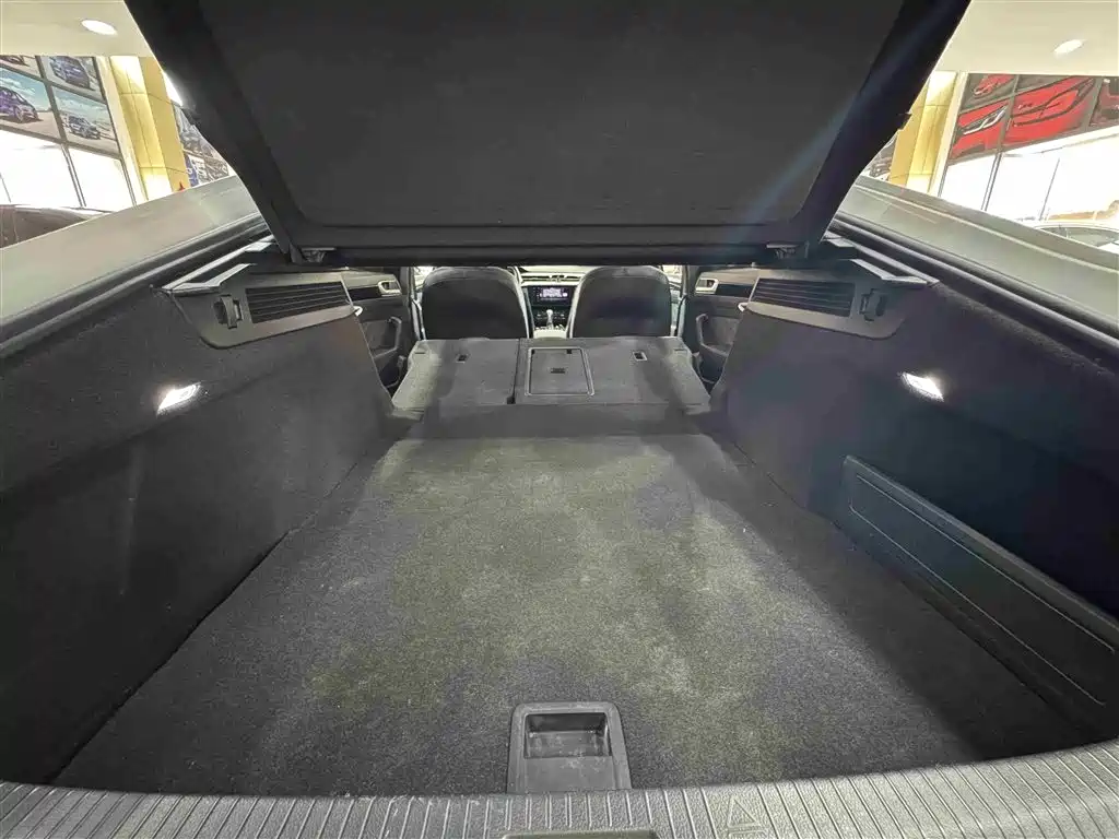 Volkswagen FAW-Volkswagen CC 2021 380TSI Eye-catching Edition фото 37