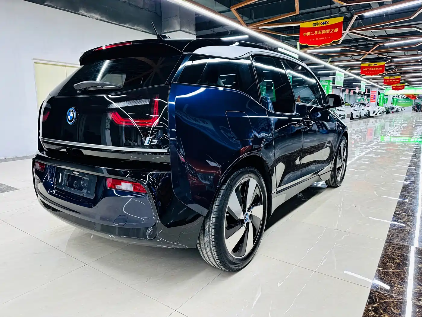 BMW I3