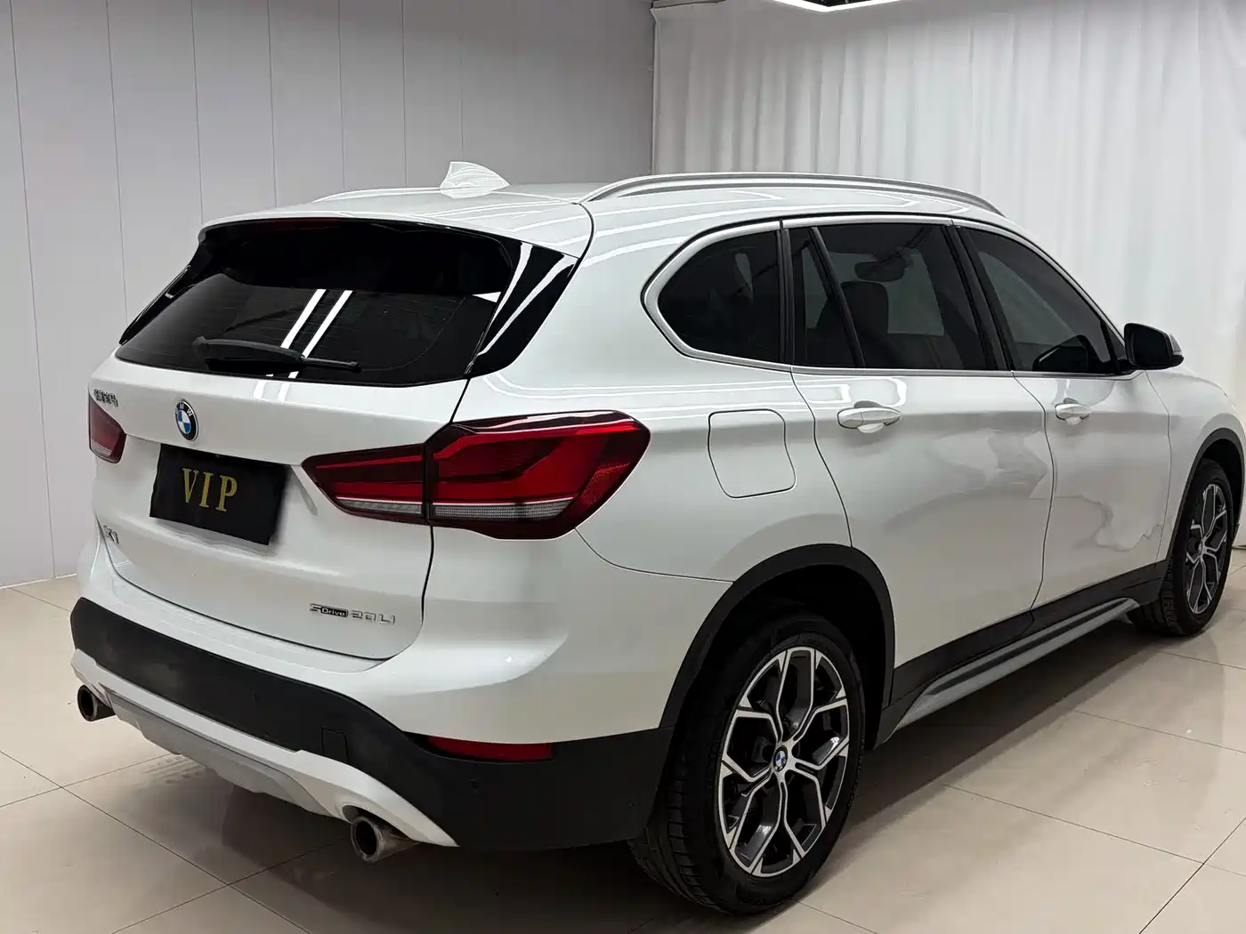 BMW X1 2022 sDrive20Li Fashion фото 4