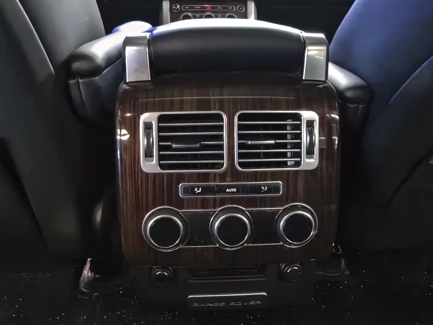 Land Rover Range Rover 2015 3.0 TDV6 Vogue фото 12