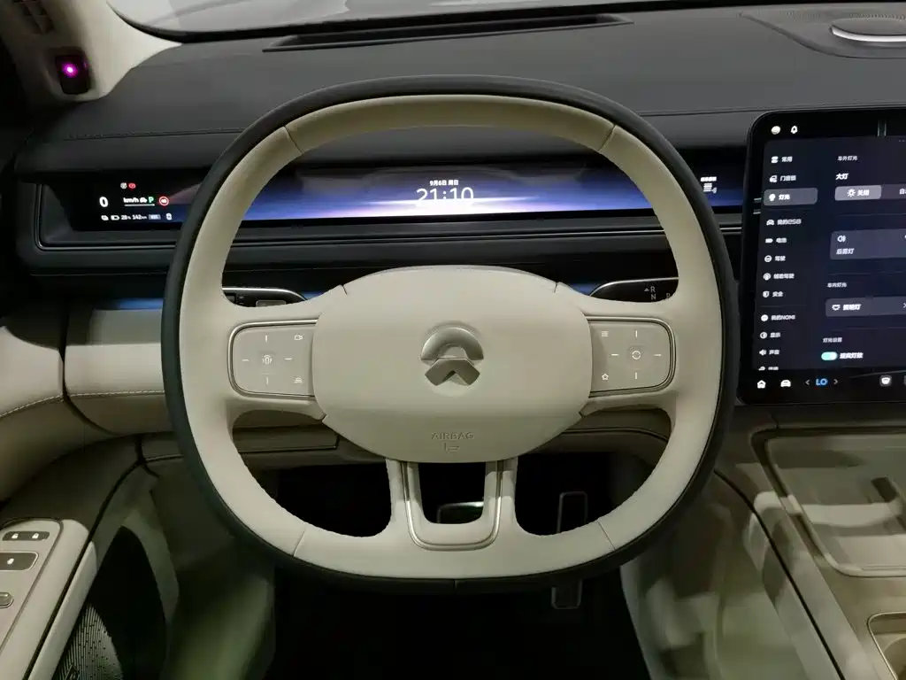 NIO ES8 2026 2025 Model 6-Seat Executive Luxury Edition