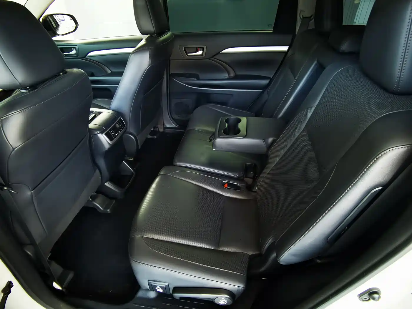 Toyota Highlander 2017 2.0T 4WD Premium 7-Seater фото 11