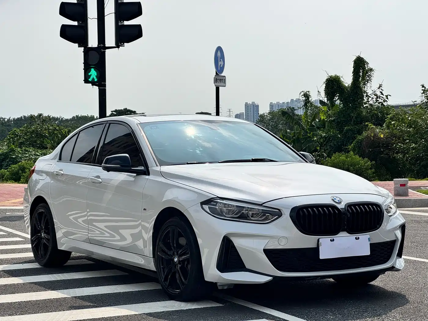 BMW 1 Series 2021 125i M Sport Black Night Edition фото 3