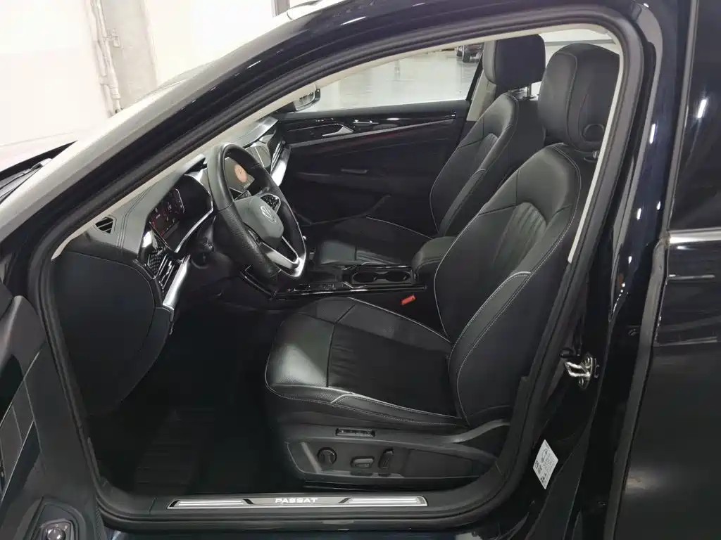 Фото 10 - Volkswagen Passat