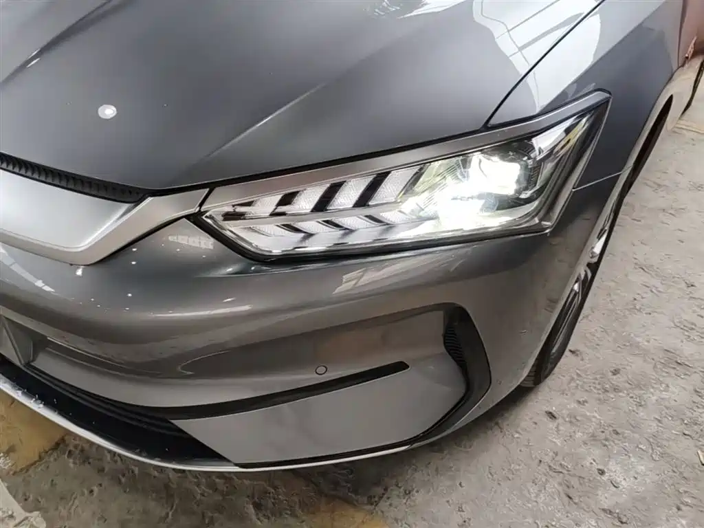 BYD Qin PLUS 2024 Glory Edition EV 420KM Surpass фото 24