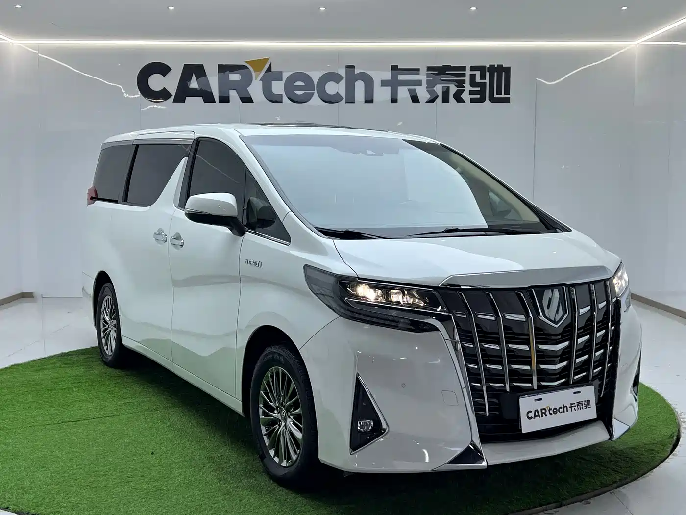 Toyota Alphard 2021 Hybrid 2.5L Premium фото 7