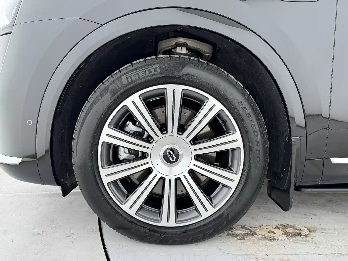 AITO Wenjie AITO M8 2025 Range Extender Max+ Edition 53.4kWh 5-seater фото 18