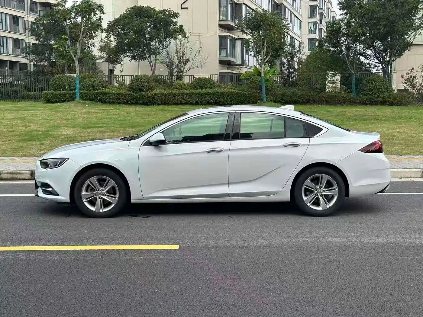 Buick Regal 2019 20T Elite China VI фото 15