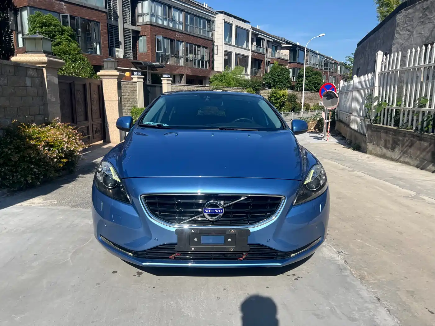 Фото 2 - Volvo V40