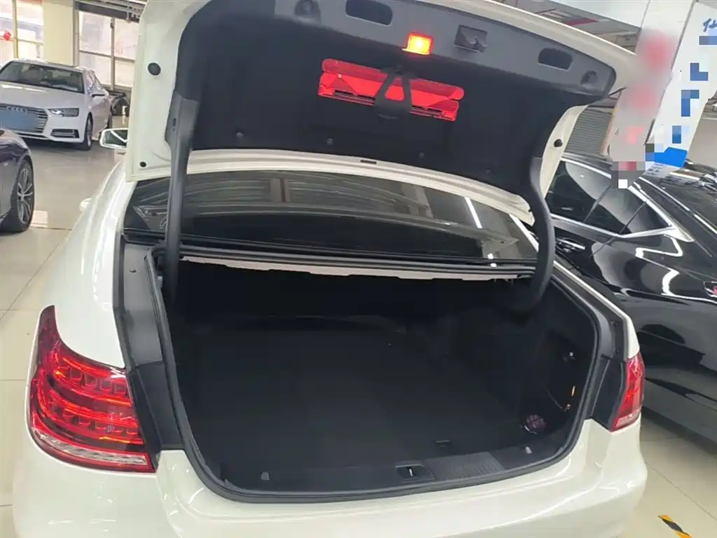Mercedes-Benz E-Class 2015 E 260 L Sport фото 18
