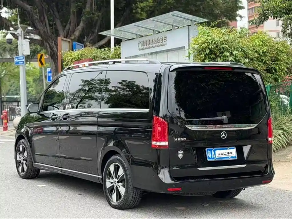 Mercedes-Benz V-Class 2020 V 260 Navigator Edition фото 3