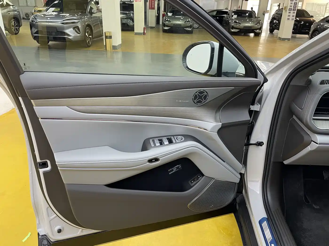 Denza N7 2025 Model 630 AWD Smart Drive Dual-LiDAR Flagship Edition фото 3