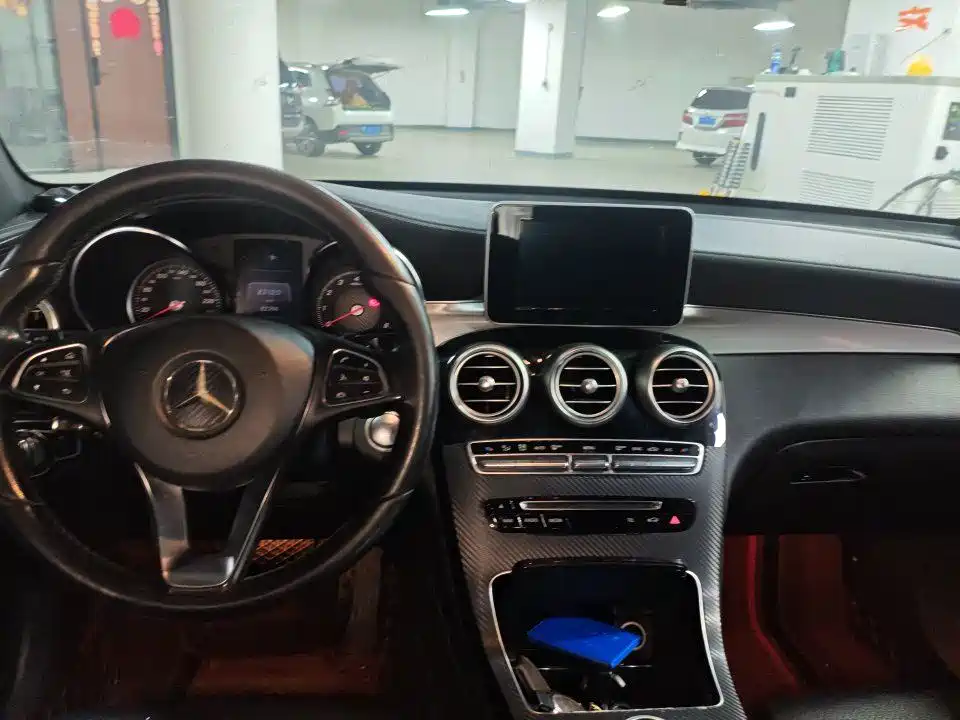 Mercedes-Benz GLC 2017 GLC 200 4MATIC фото 5
