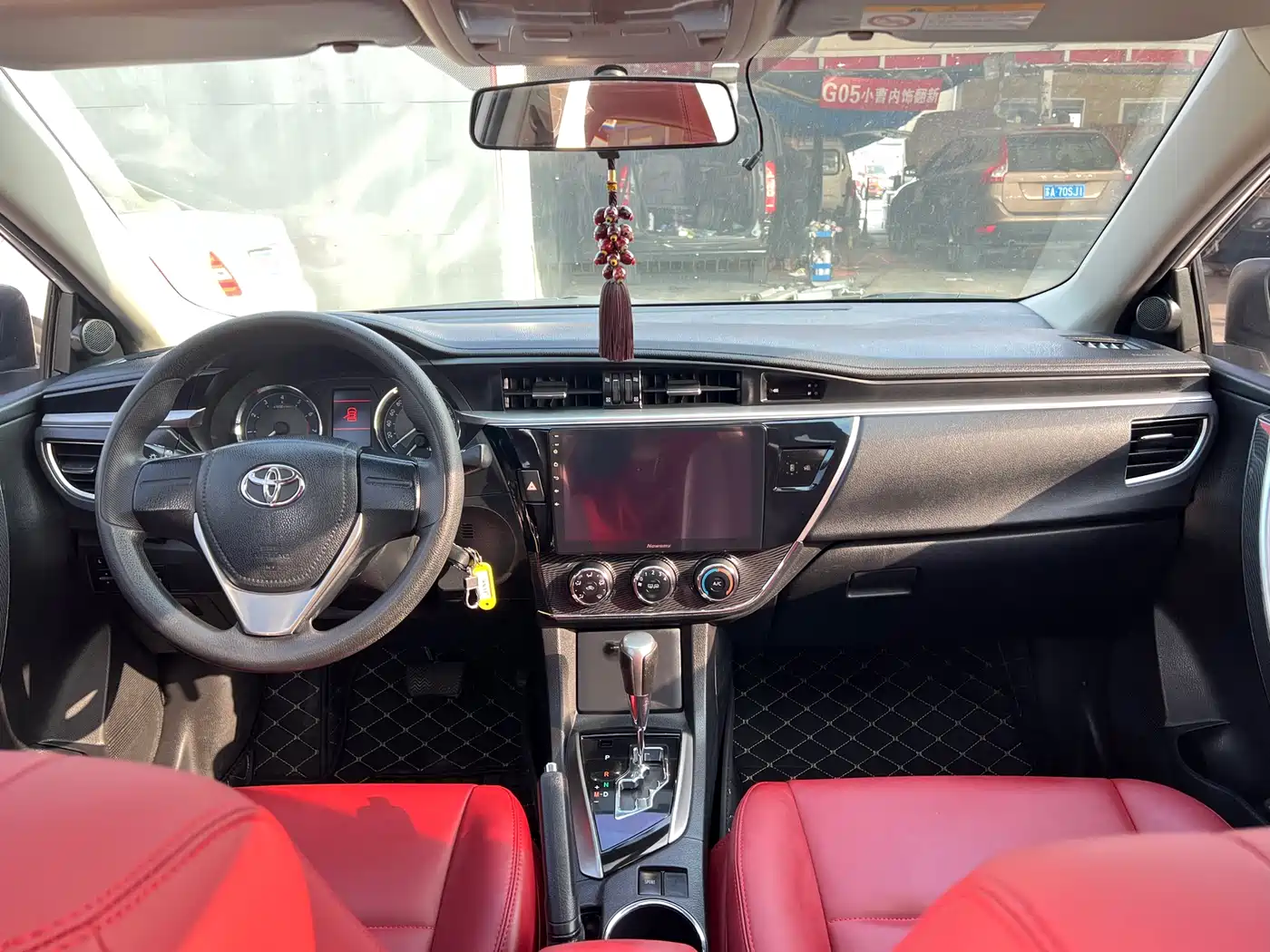Toyota Corolla 2014 1.6L CVT GLX-i Navigation Edition фото 15