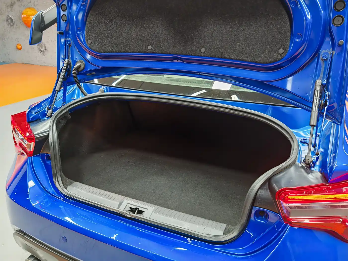 Subaru BRZ 2020 2.0L Manual type-RS фото 17