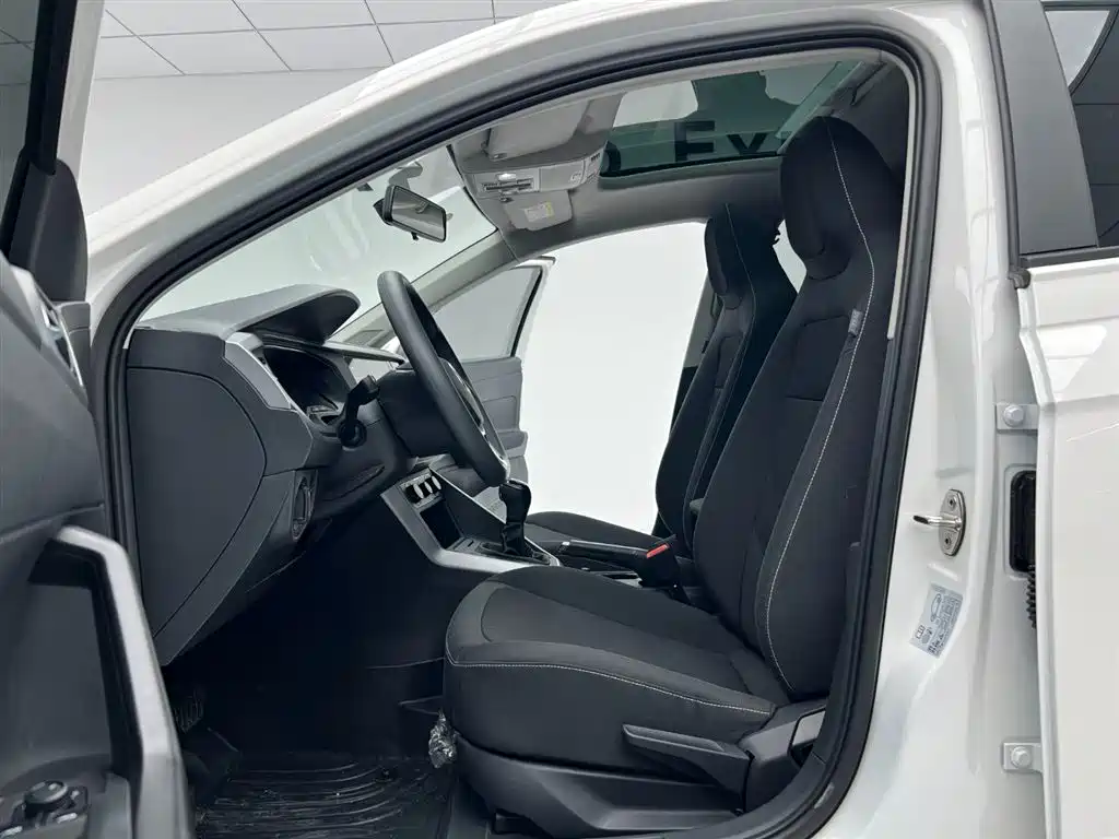 Volkswagen Polo 2021 Plus 1.5L Automatic Panorama Enjoyment Edition фото 12