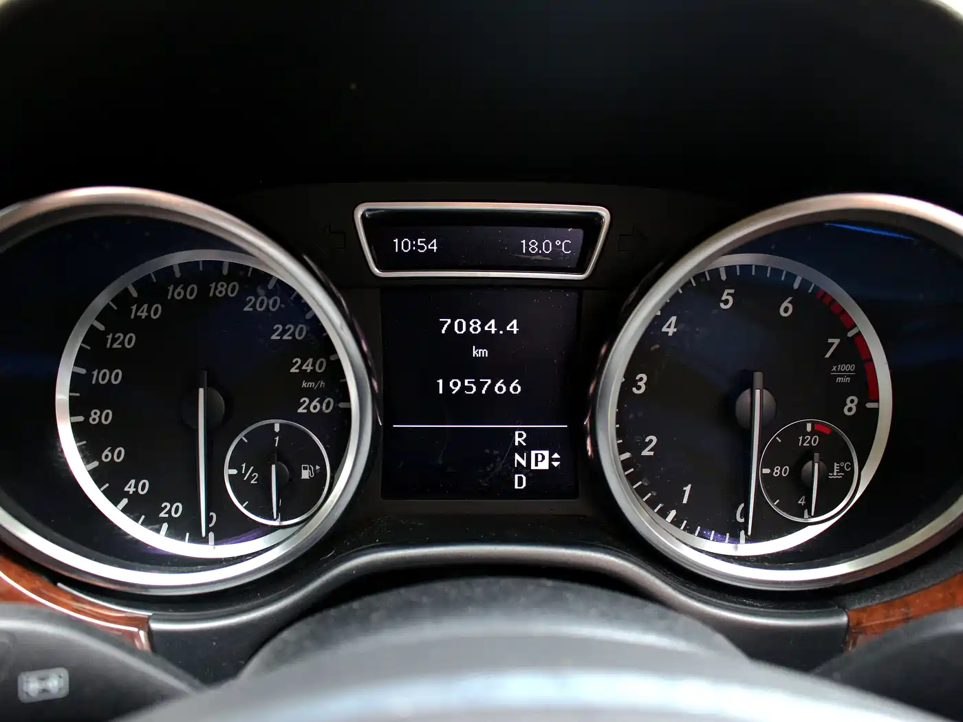 Mercedes-Benz M-Class 2012 Model ML 350 Luxury фото 17