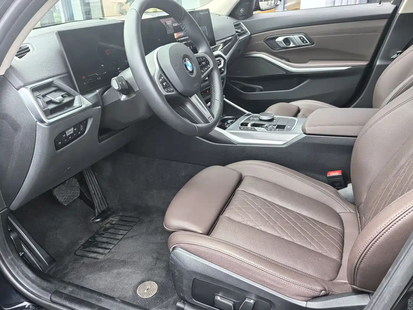 BMW 3 Series 2024 325Li M Sport Shadowline Package фото 8