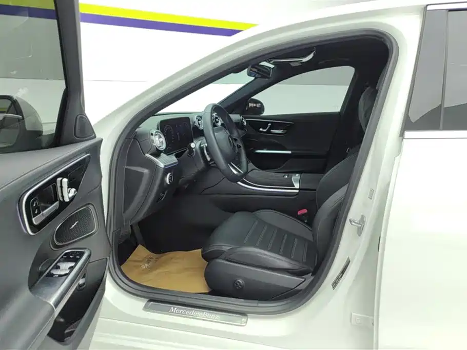 Mercedes-Benz C-Class 2024 Second Facelift C 260 L Sport фото 9