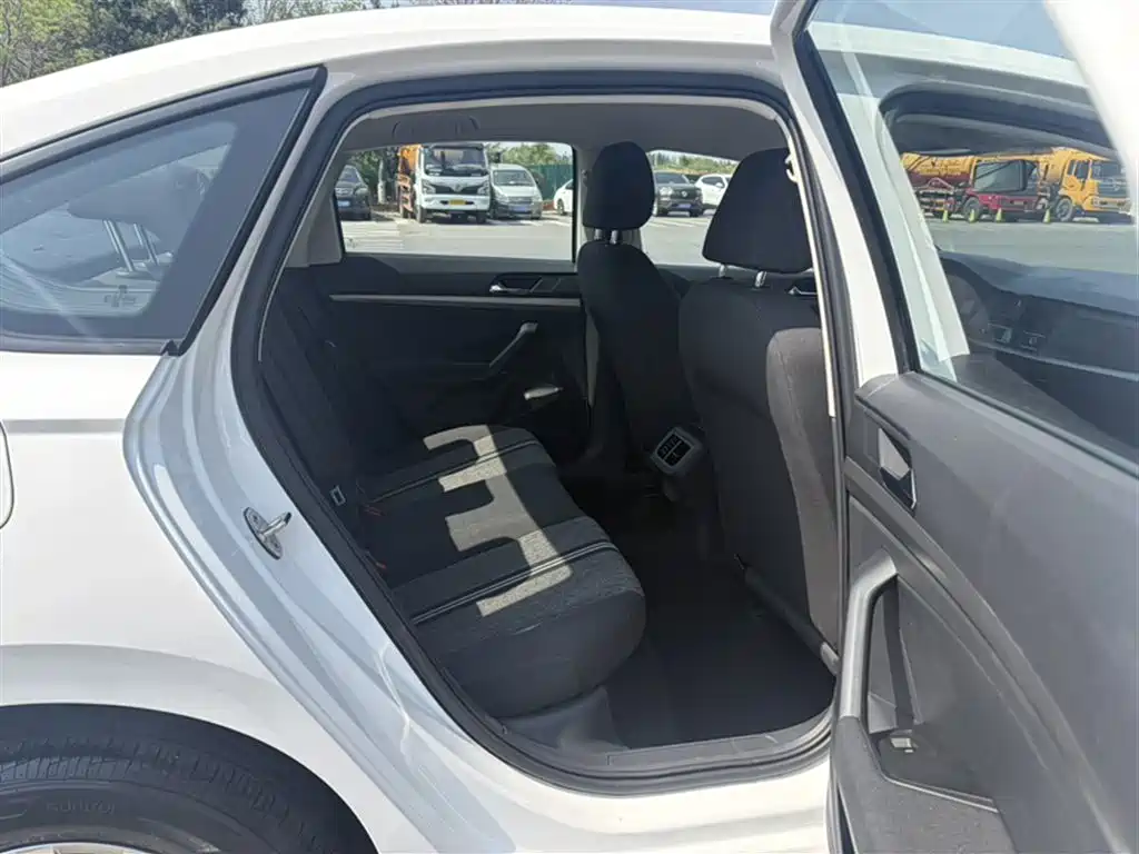 Volkswagen Lavida 2019 1.5L Automatic Trend Edition China VI фото 9