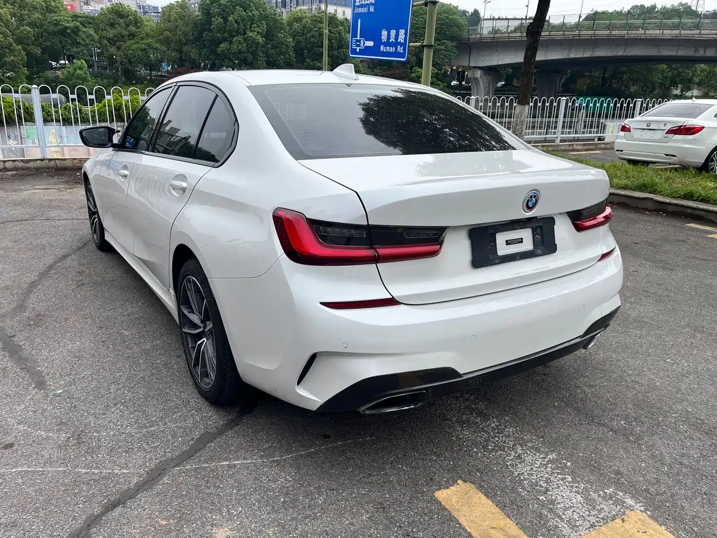 BMW 3 Series 2021 320Li M Sport Package фото 6