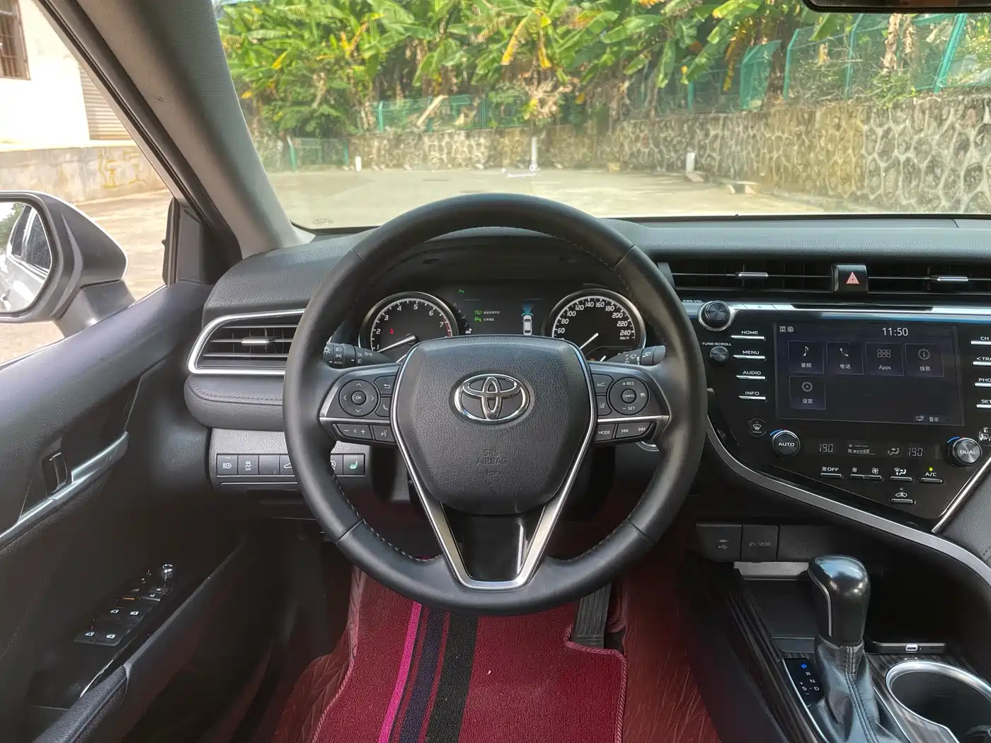 Toyota Camry 2018 2.5G Luxury Edition фото 8