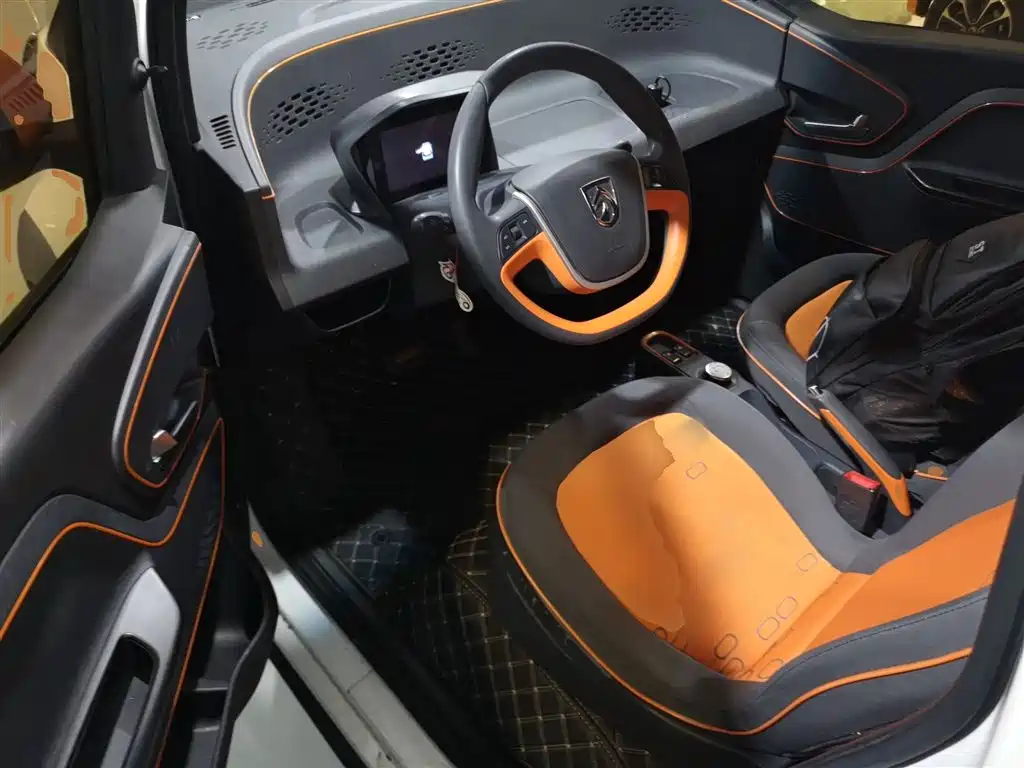 BAOJUN E100