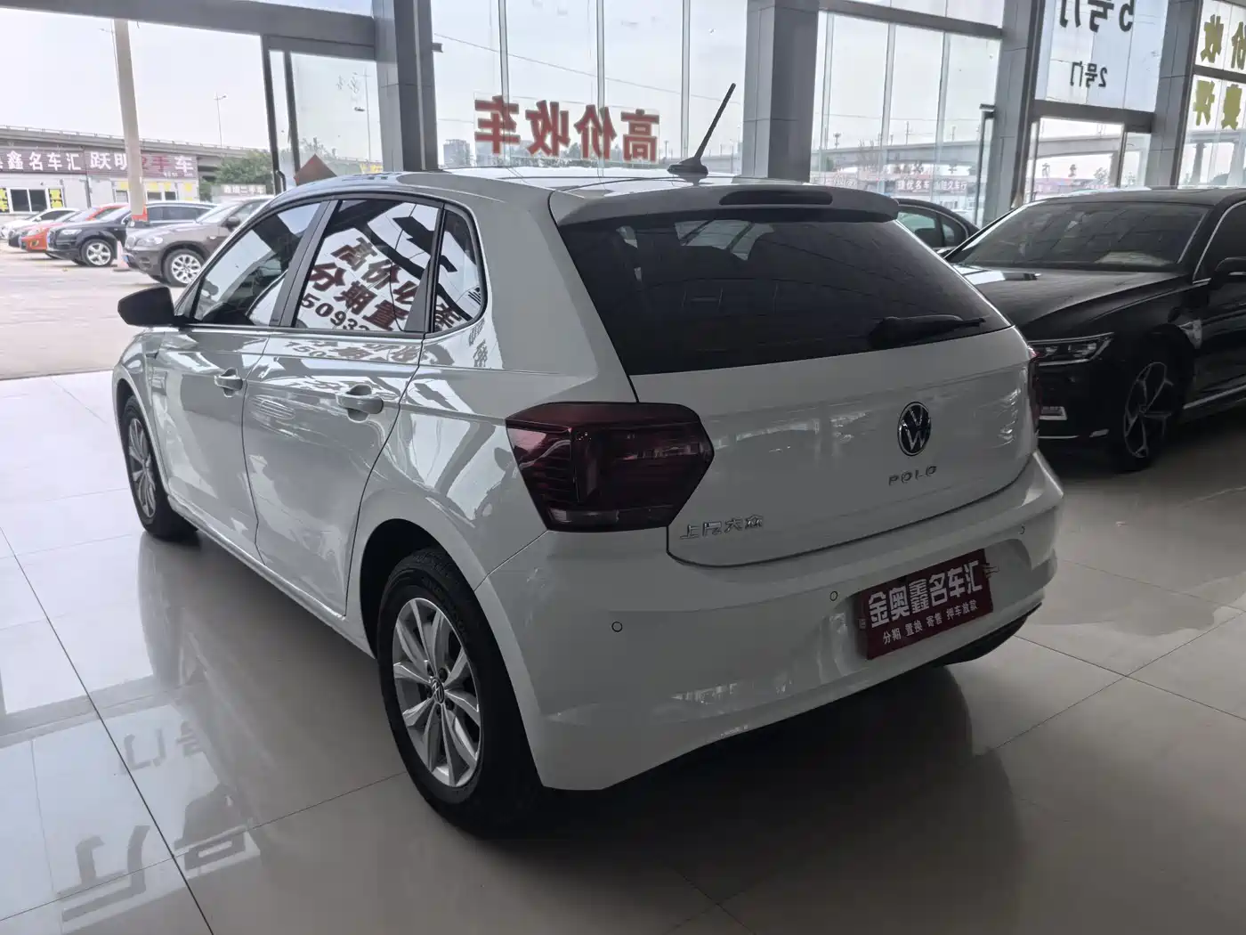 Volkswagen Polo 2023 Plus 1.5L Automatic Colorful Tech Edition фото 14