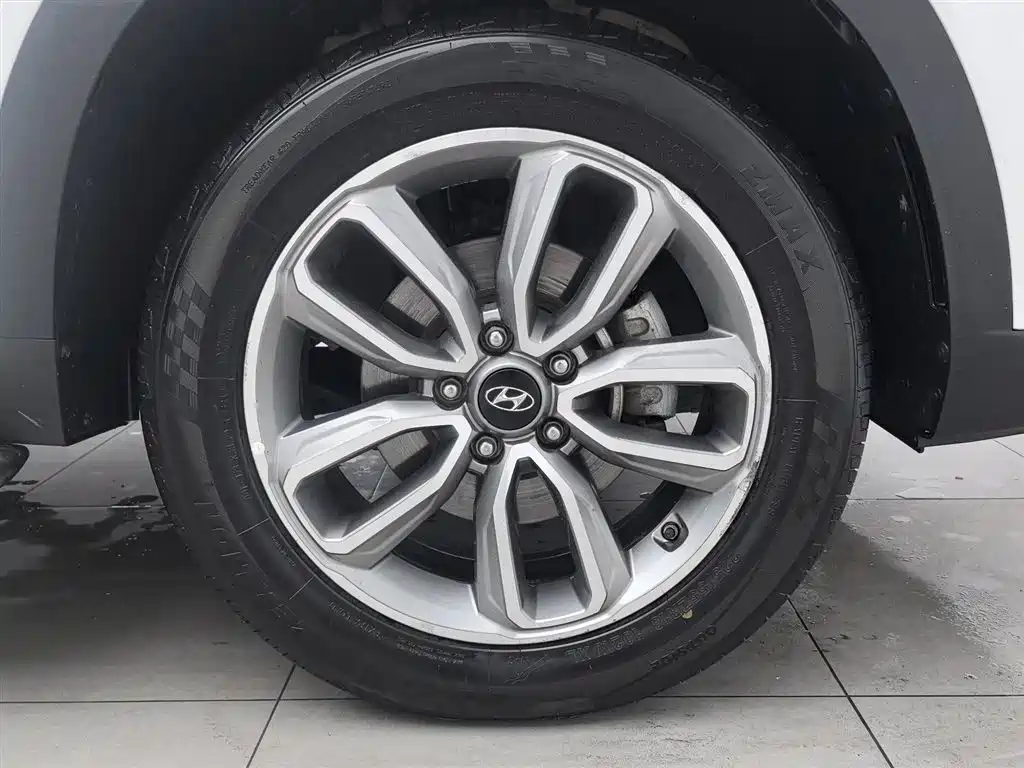 Hyundai Beijing Hyundai ix35 2019 2.0L Automatic 2WD Zhiyong·Enjoy China V фото 17