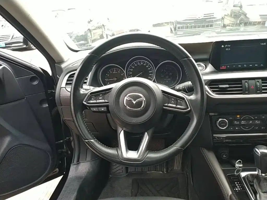 Photo 11 - Mazda Atenza