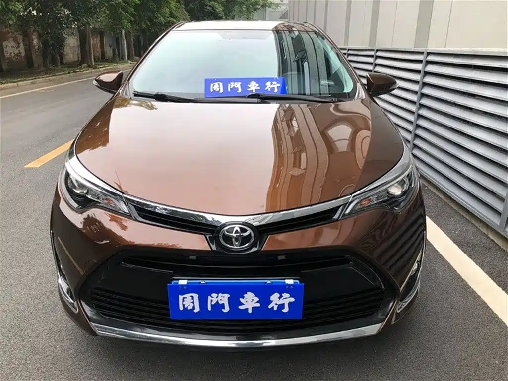 Toyota Levin 2017 Facelift 185T CVT Elite (China V) фото 2
