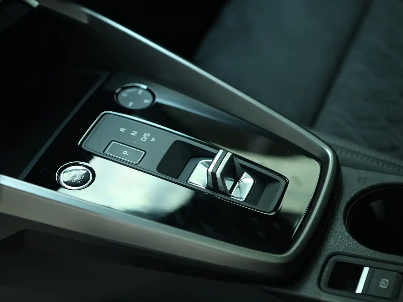 Audi A3 2023 Facelift Sportback 35 TFSI Luxury Sport фото 14
