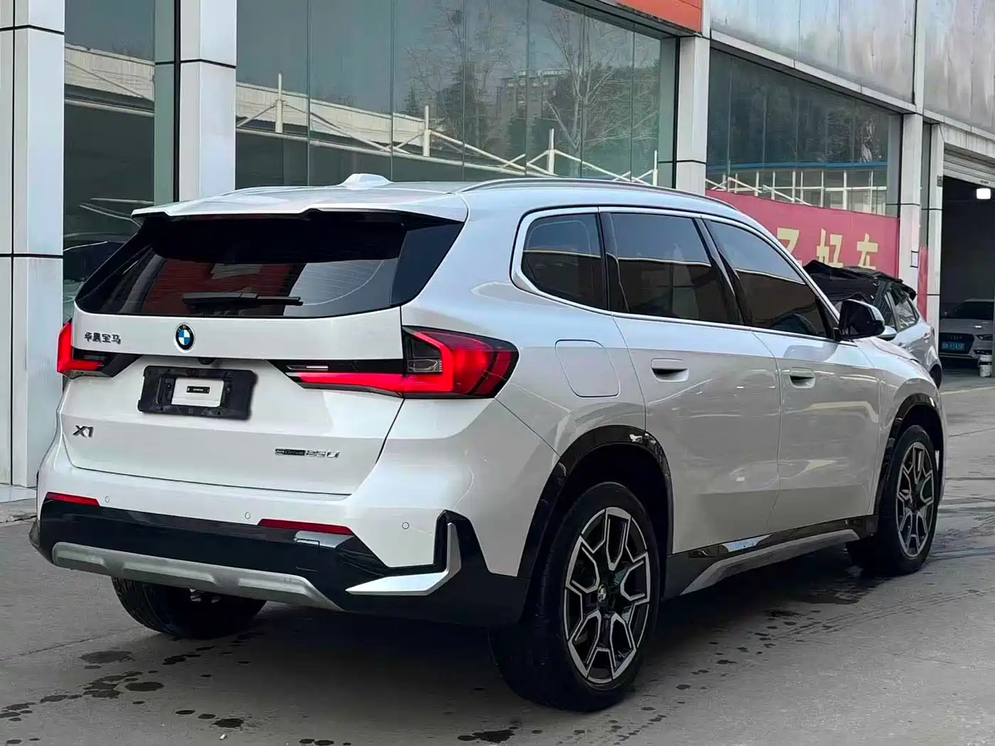 BMW X1 2023 sDrive25Li X Design Package фото 9