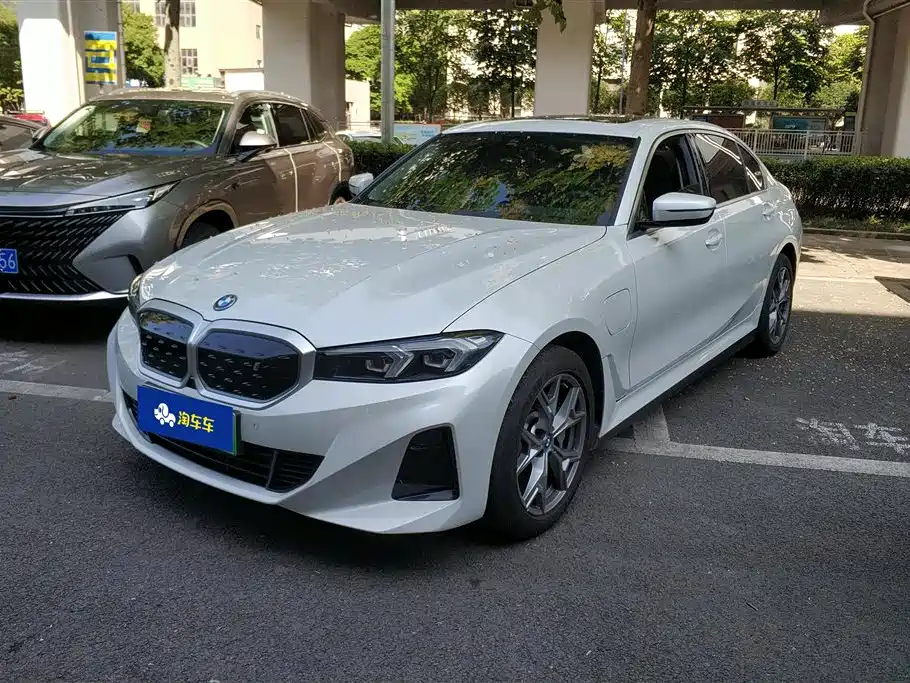 BMW i3 2024 eDrive 35 L