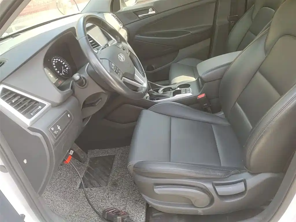 Hyundai Tucson 2015 1.6T Dual Clutch 2WD Smart фото 15