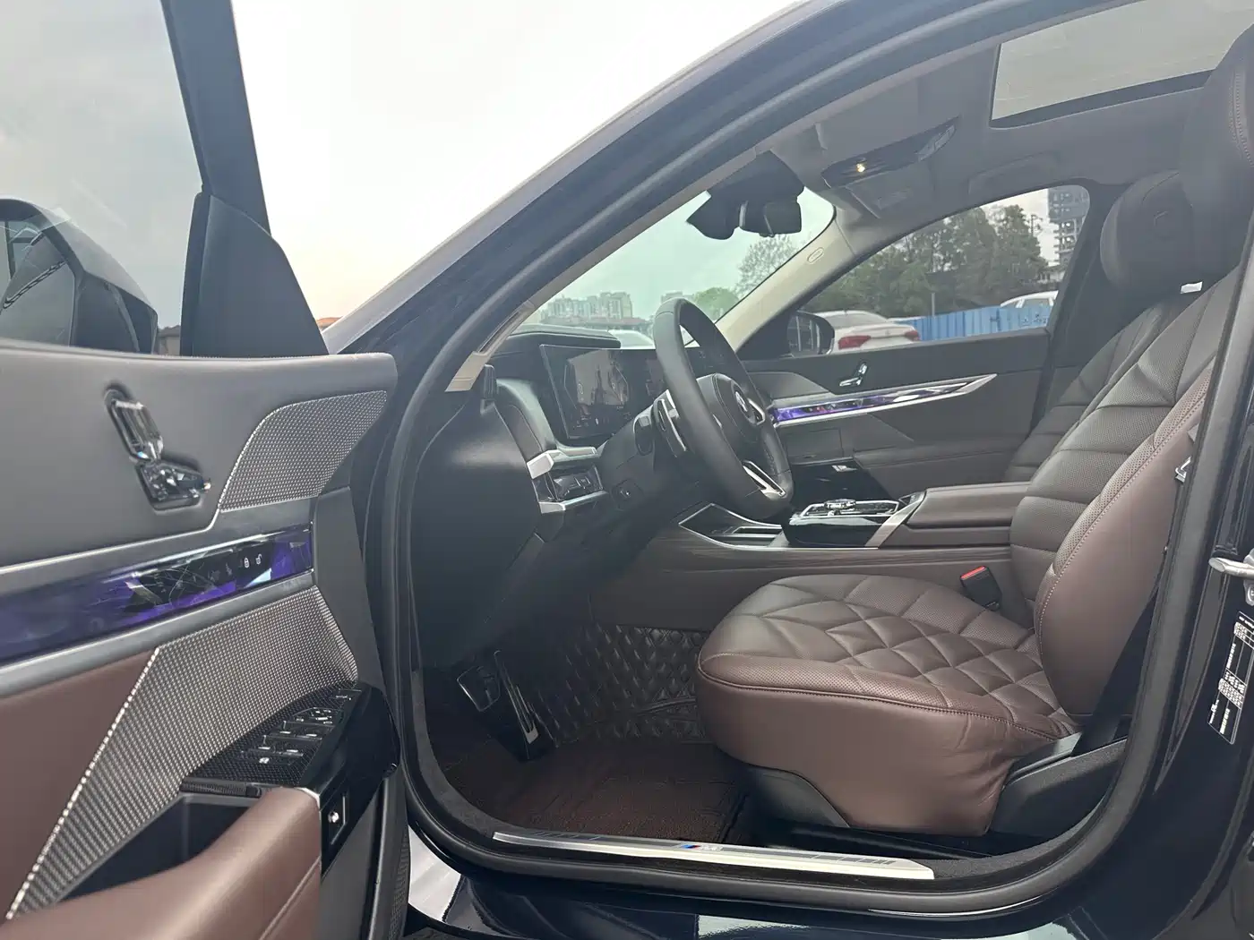 BMW 7 Series 2023 Model 735Li M Sport Package фото 4