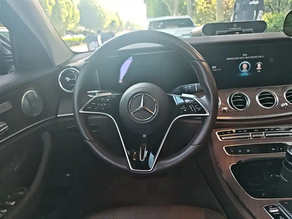 Mercedes-Benz E-Class 2021 E 300 L Luxury фото 3