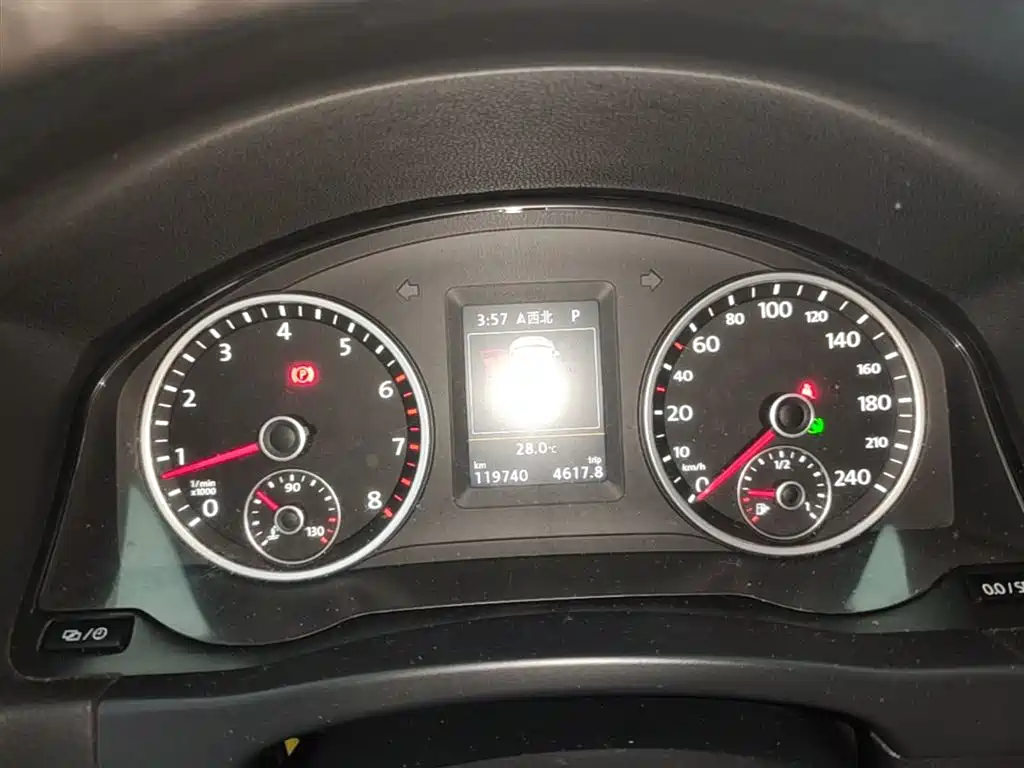 Volkswagen Tiguan 2016 Model 300TSI Automatic 4WD Luxury Edition фото 12