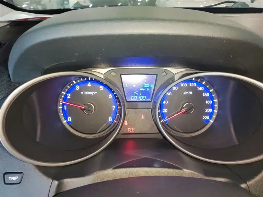 Hyundai Beijing Hyundai ix35 2013 2.0L Auto 2WD Smart GLS China IV фото 12