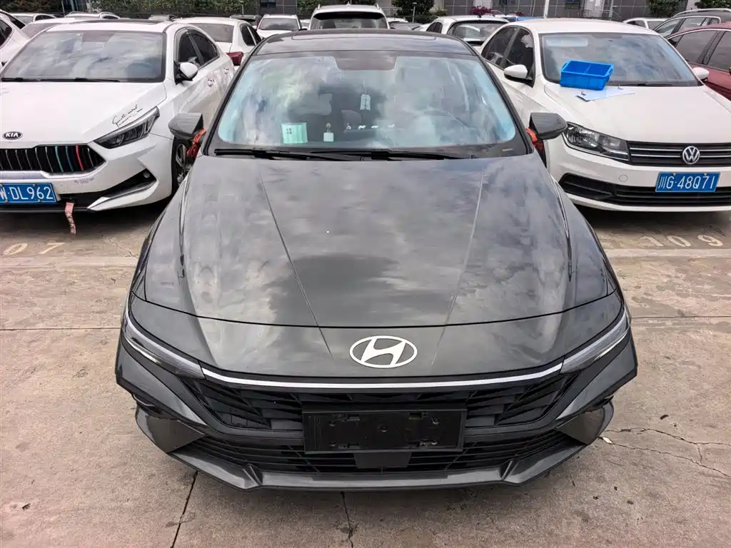 Hyundai Elantra 2023 1.5L CVT GLX Elite Edition фото 2