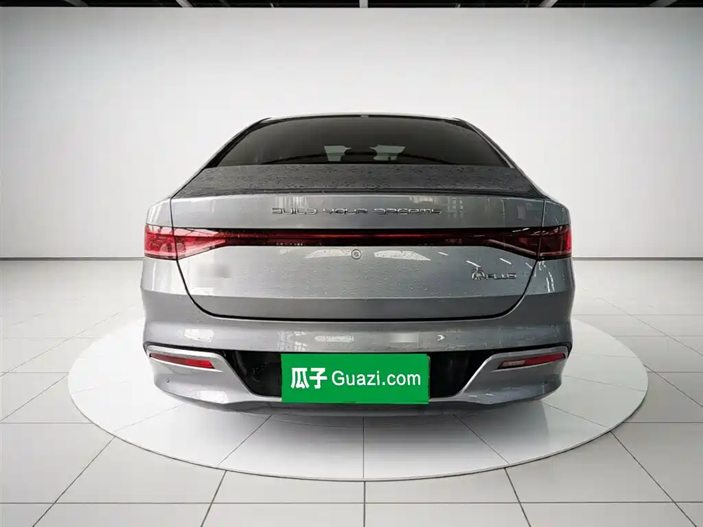 BYD Qin PLUS 2024 Glory Edition DM-i 55KM Leading фото 10