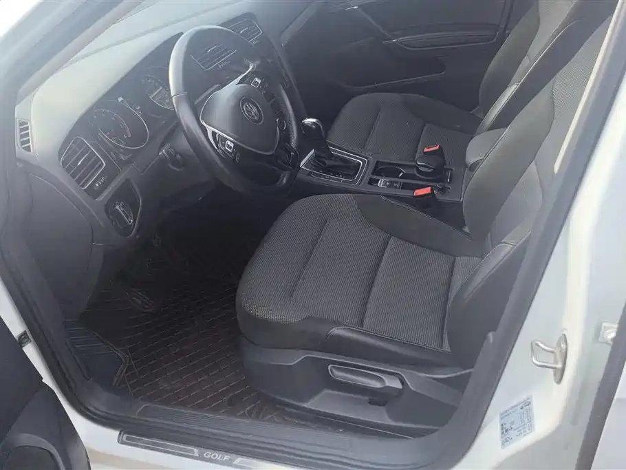 Volkswagen Golf 2020 280TSI DSG Comfort фото 9