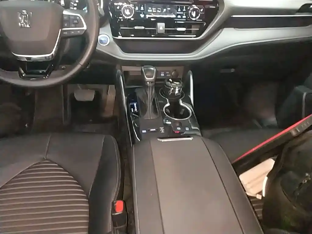 Toyota Crown Kluger 2021 2.5L HEV 4WD Luxury фото 14