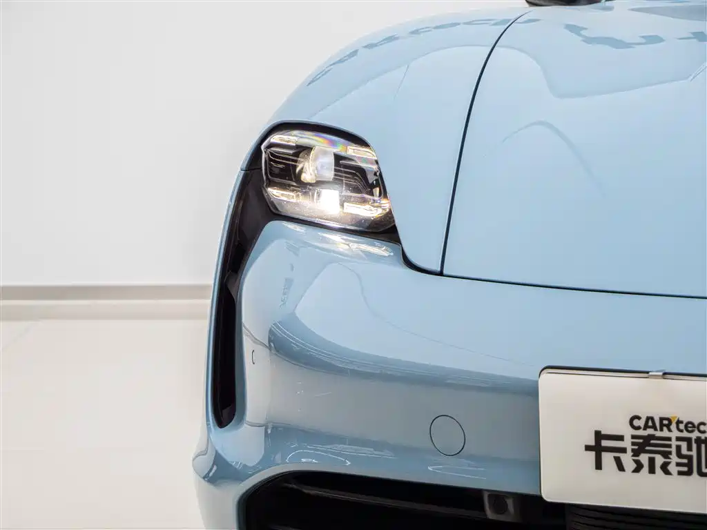 Porsche Taycan 2020 Taycan фото 11