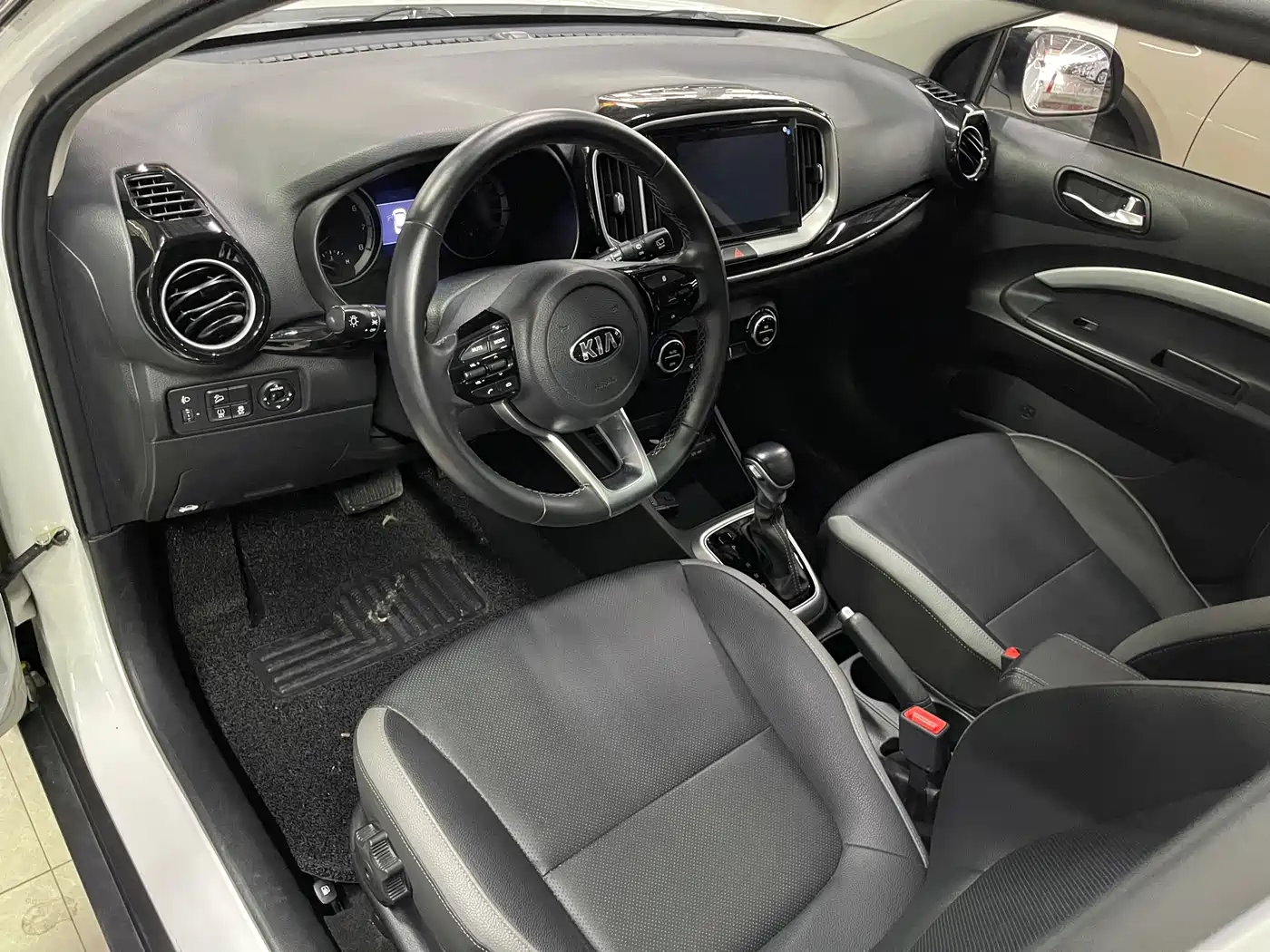 Kia KX1 2021 1.4L CVT Fun Sunroof Version фото 8